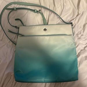 Kate spade purse in great condition!!